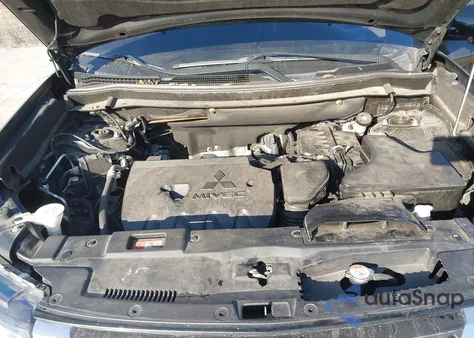 2020 Mitsubishi Outlander Se 2.4 z USA, uszkodzony, nr VIN JA4AD3A3XLZ022729